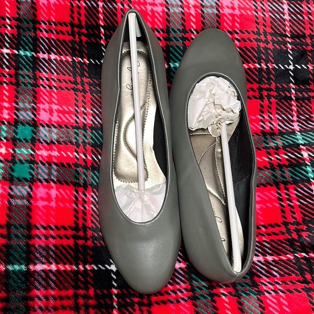 Soft Style Angle II size 7.5 Olive